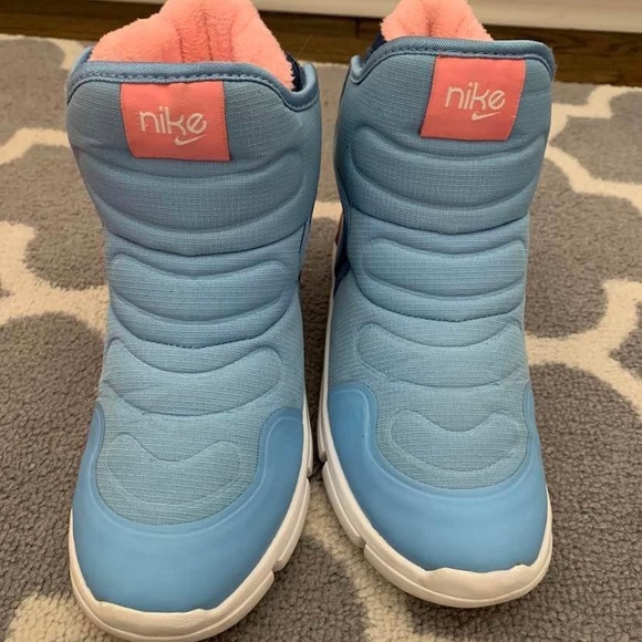 Nike Novice Boots - Picture 2 of 10